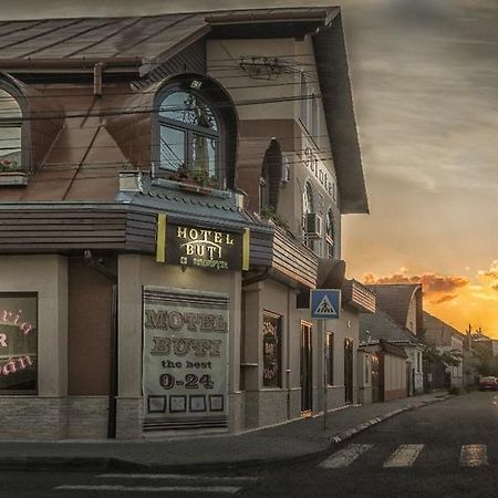 سيغيتو مارماتيي Motel Buti المظهر الخارجي الصورة
