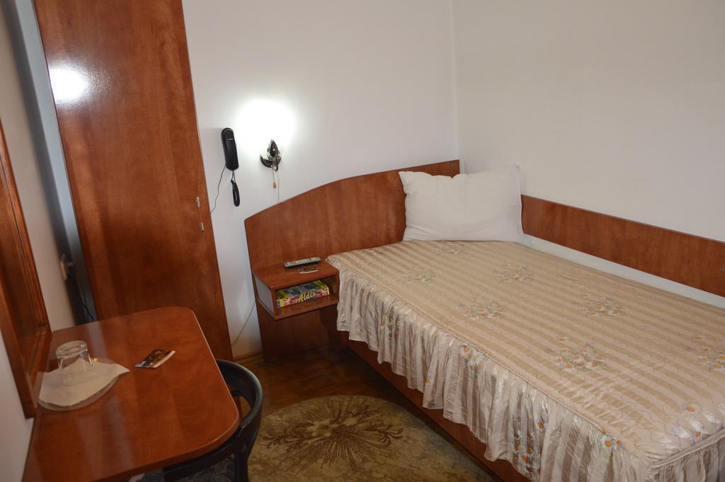 سيغيتو مارماتيي Motel Buti الغرفة الصورة